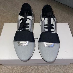 Balenciaga race runners